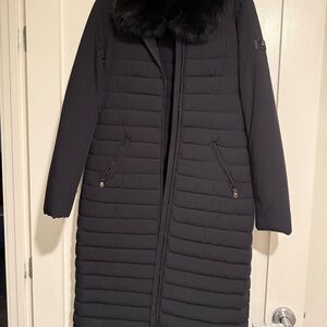 Puffer coat with fur collar